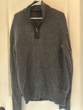 Banana Republic Merino Extra Fine Wool Ribbed sweater Zip Neck w/leather trim  L